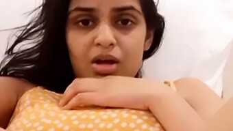 L'Incroyable Adolescente Sinhala Se Masturbe La Chatte