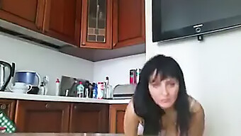 ¡esposa Madura Y Delgada Recibe Creampie Anal!