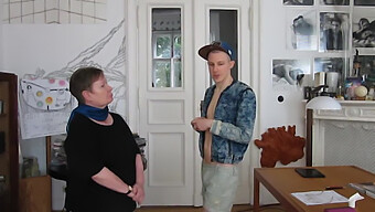 Svůdný Twink Touží Po Syrovém Penisu A Análním Potěšení