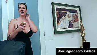 Alison Tyler, Uma Morena Peituda, Dá Prazer A Um Homem Bem Dotado Com Suas Habilidades Orais E Muito Mais!