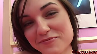 Sasha Grey Thích Thú Với Niềm Vui Qua Đường Hậu Môn, Dẫn Đến Tình Dục Trên Khuôn Mặt Và Tinh Trùng