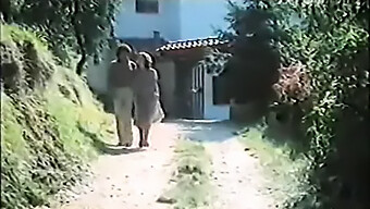 Nemški Vintage Film S Starejšo Igralko