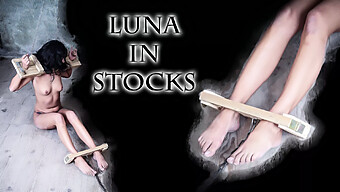 Luna'S Foot Fetish Bdsm Experience In Restraints