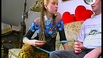 Spermhuling Og Blowjob-Action I En Vintage Tysk Video